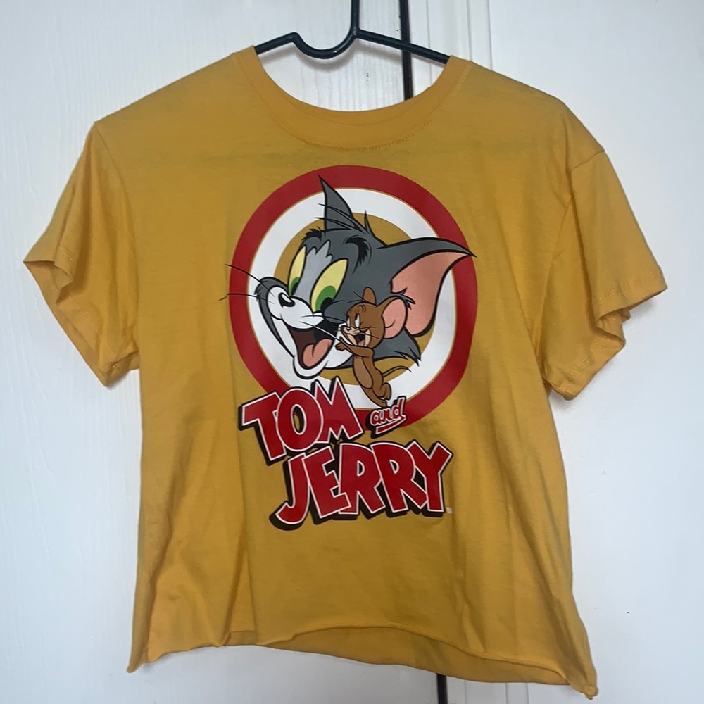 Sold! 👋3/$20🌹Tom and Jerry Yellow raw hem short sleeve top